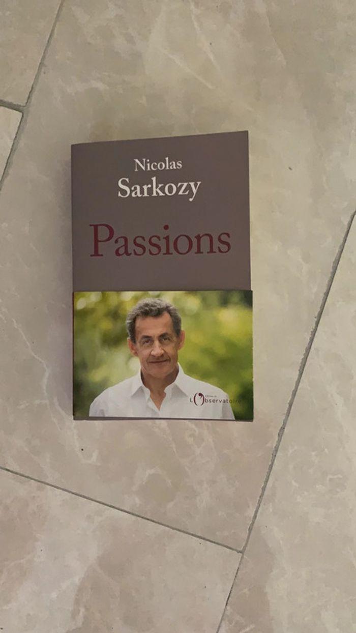 Livre Nicolas Sarkozy - photo numéro 1