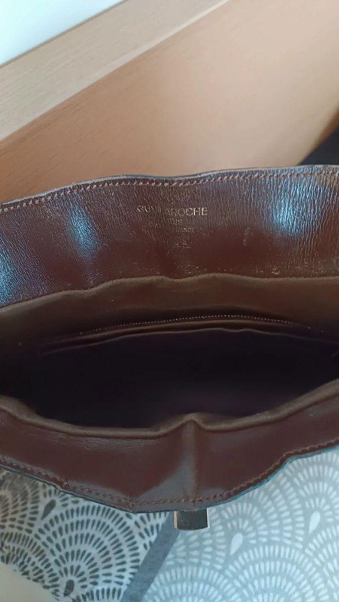 Sac bandoulière vintage marron cuir marque Guy Laroche - photo numéro 8