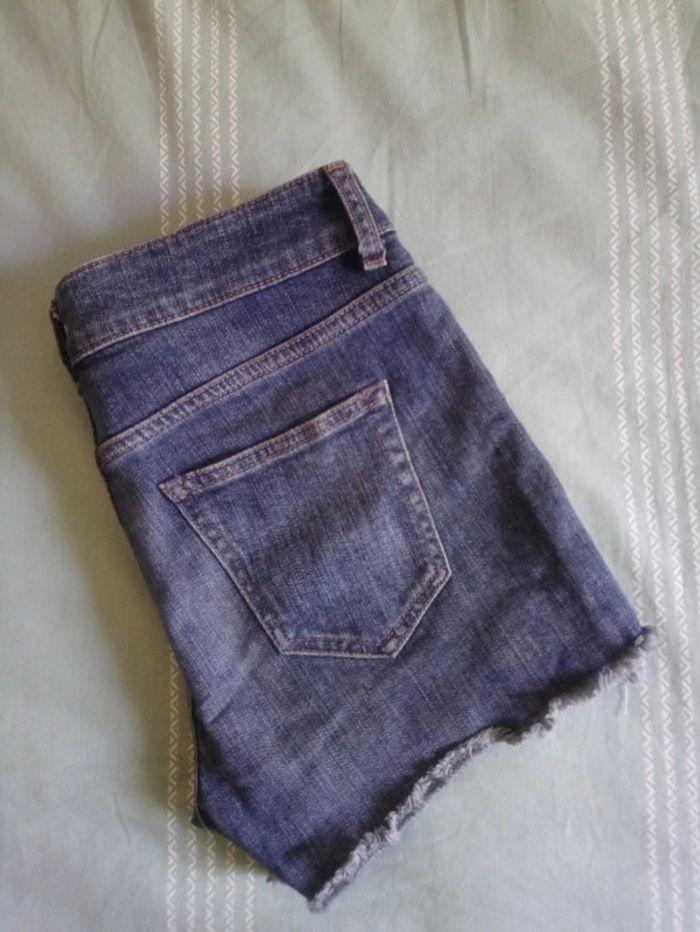 Mini short en jean 36 avec broderie - photo numéro 5