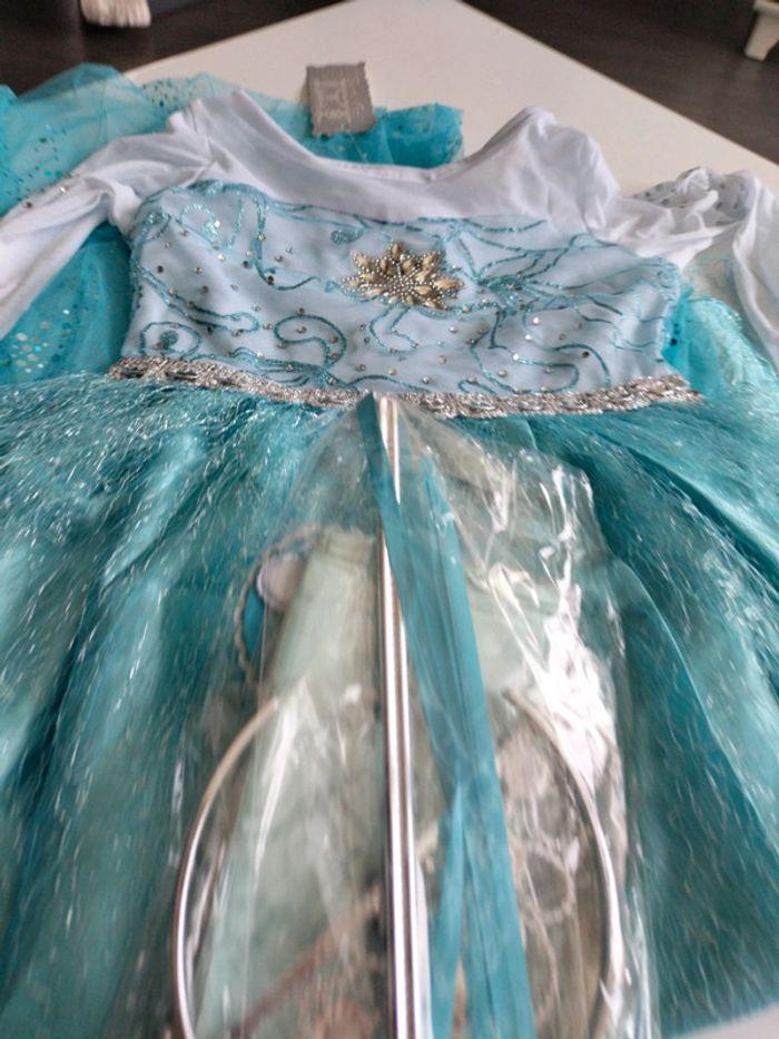 Robe de princesse la Reine des Neiges avec accessoires 130 cm - photo numéro 15