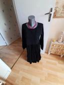 Robe noire 42/44