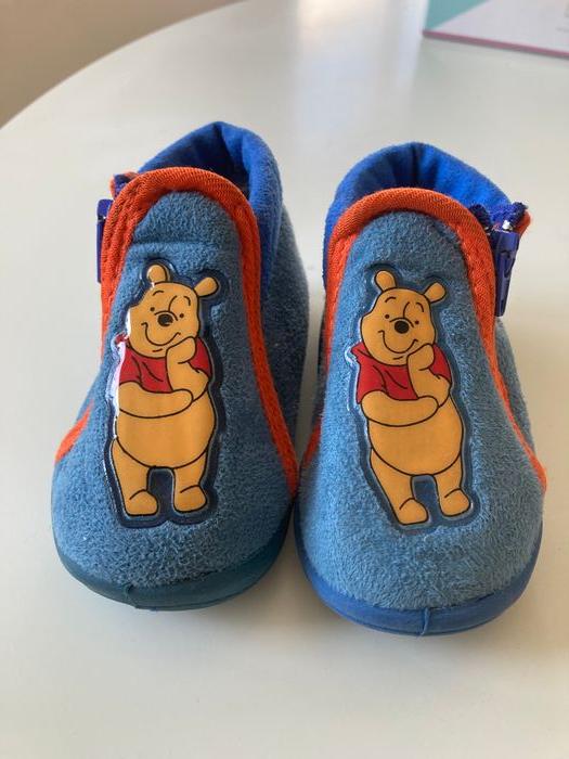 Chaussons bébé Disney 18 - photo numéro 1