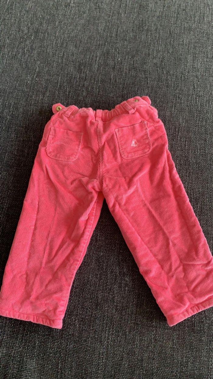 Pantalon rose fushia en velours côtelé, petit bateau, 18 mois en très bon état - photo numéro 6