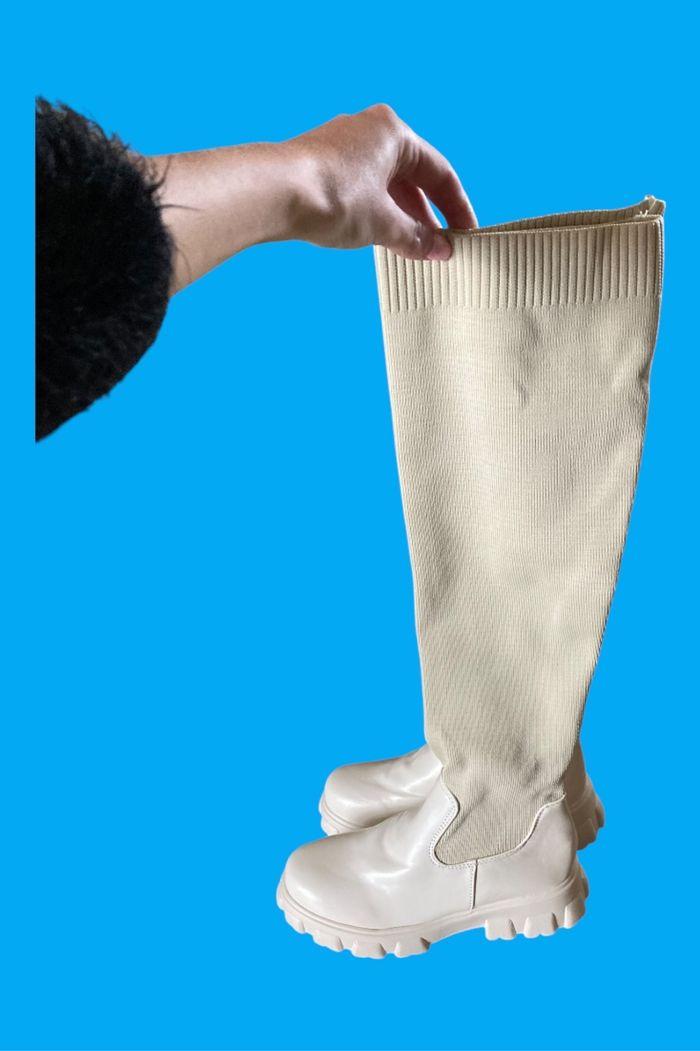 Bottes chaussettes beige crème a plateformes crantées pointure 36 en très bon état - photo numéro 4