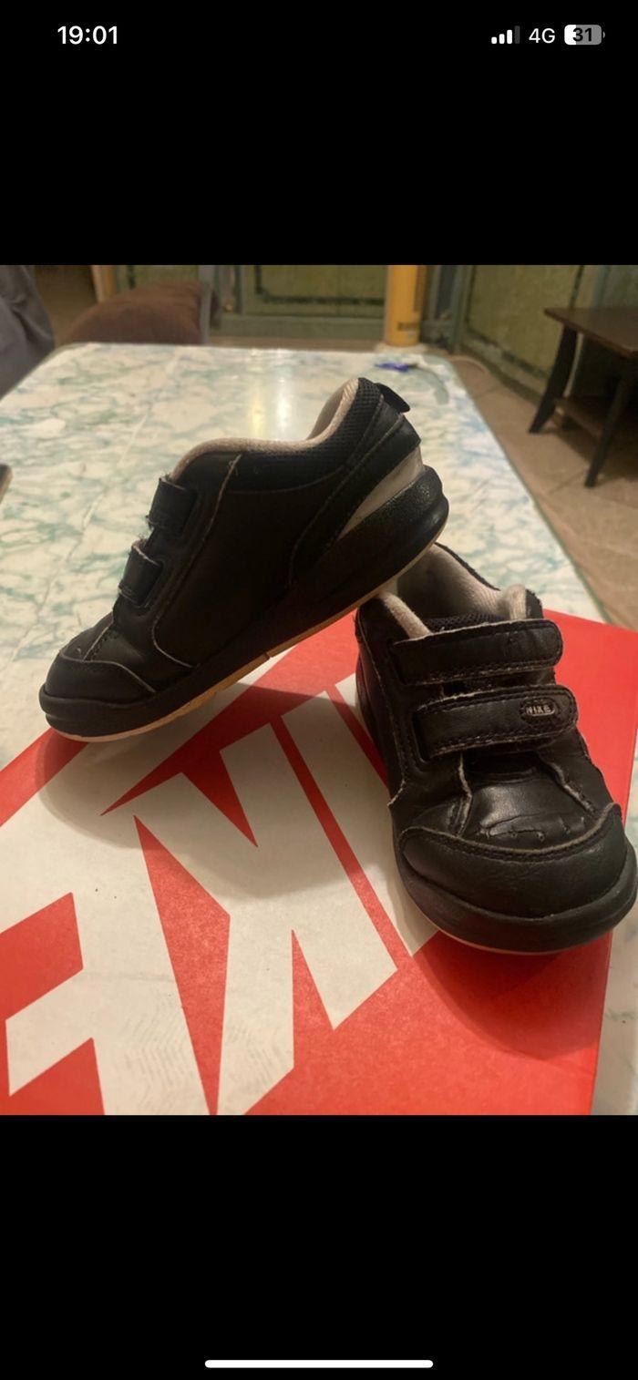 Basket Nike a scratch enfants noires 3,4 ans taille 23.5. Mixtes. - photo numéro 8