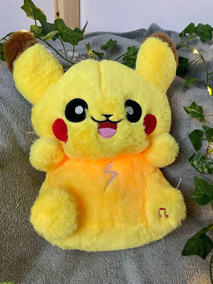 Peluche respirante lumineuse Pokémon Pikachu - photo numéro 1