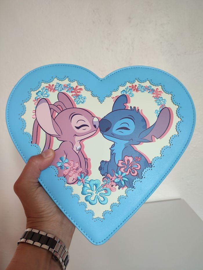 Loungefly Disney Stitch et Angel exclusive - photo numéro 1