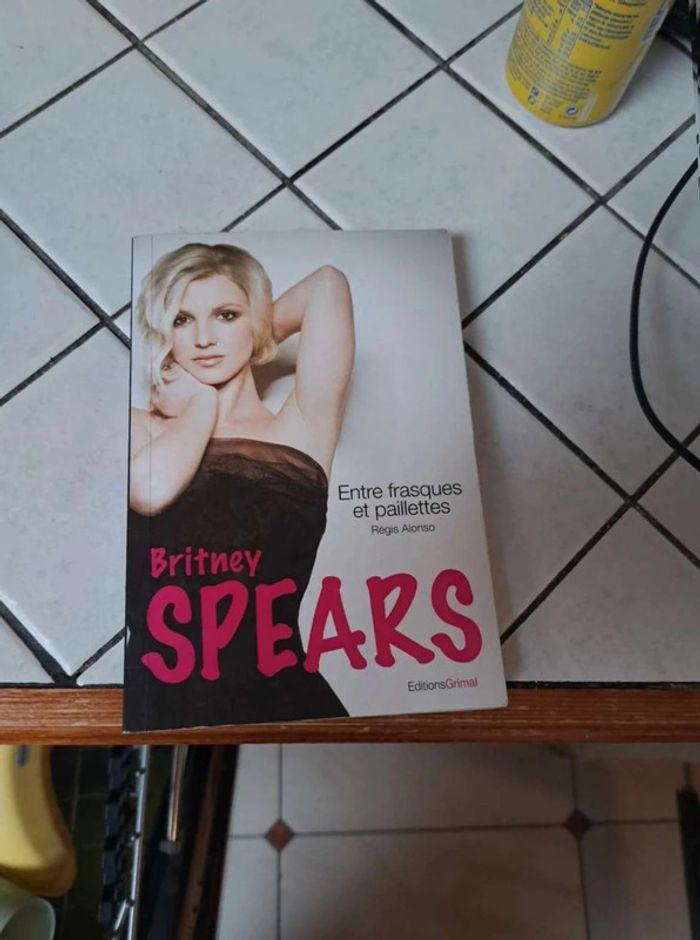 livre  de poche Britney spears - photo numéro 1