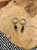 Boucles d’oreilles petites créoles en macramé avec pierre de Sodalite et Lapis Lazuli