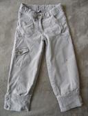 Beau pantalon velours gris, taille 4 ans.