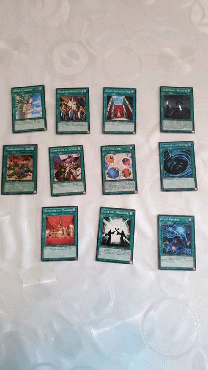 Carte yu-gi-oh (magie)0.5 € pièce