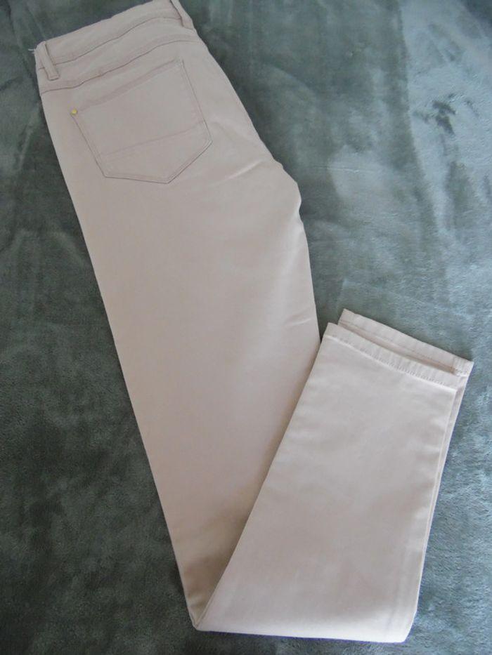 Beau jeans couleur crème, taille 40. - photo numéro 6