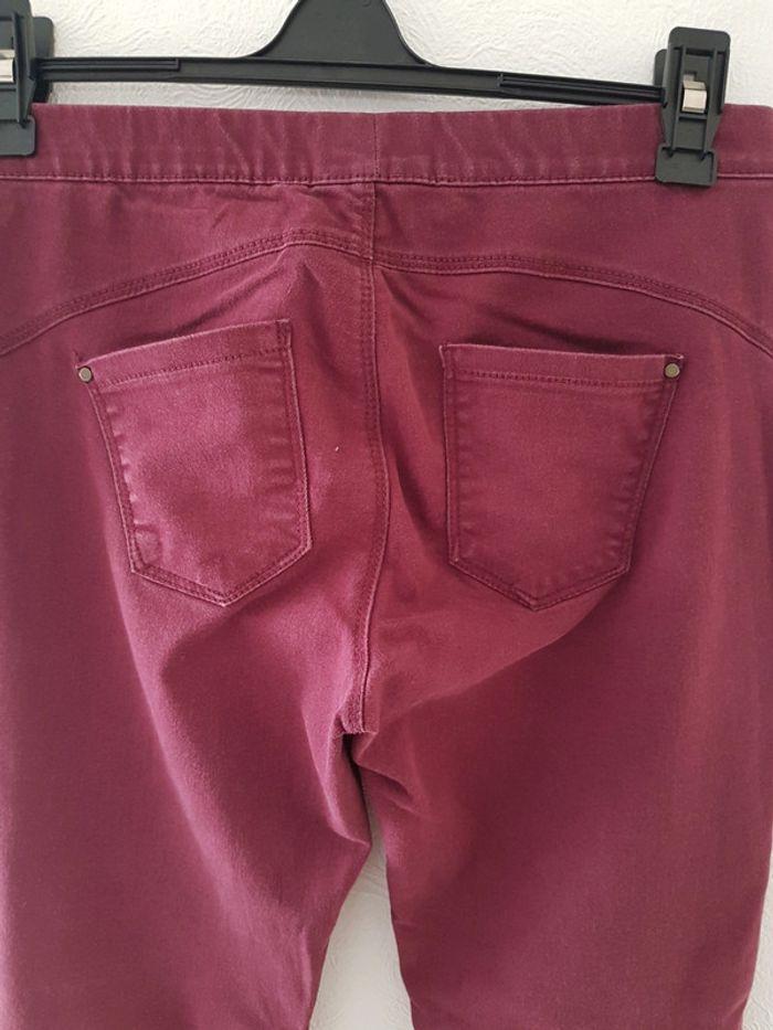 Jeans slim bordeaux Jennyfer taille 36. Petit prix ! - photo numéro 4