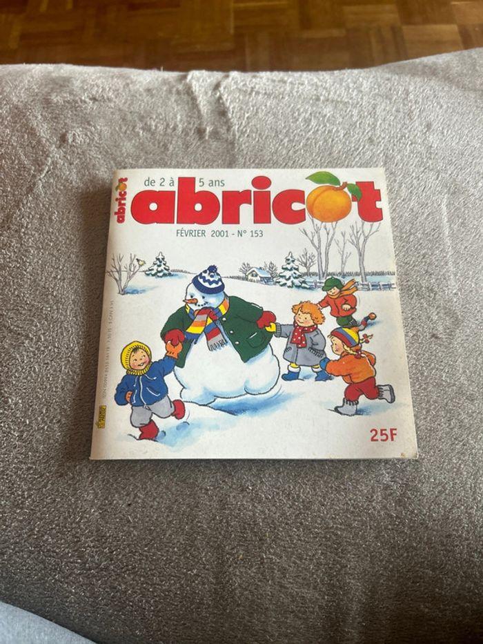 Livre abricot - photo numéro 1