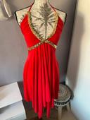 Robe rouge avec strass