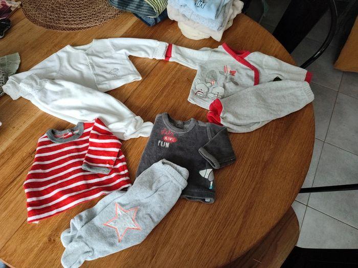 Lot de pyjamas 2 pièces bébé 1 mois - photo numéro 1