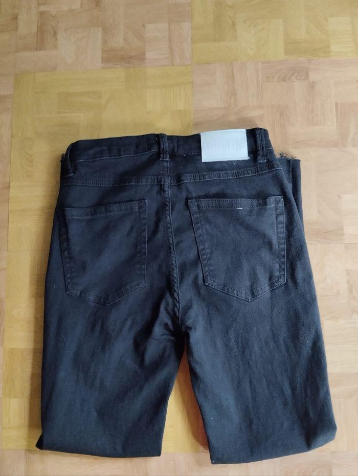 Pantalon en jean taille 36 tout neuf - photo numéro 2