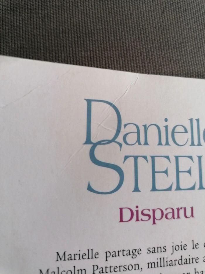 Livre " Disparu" Danielle Steel - photo numéro 3