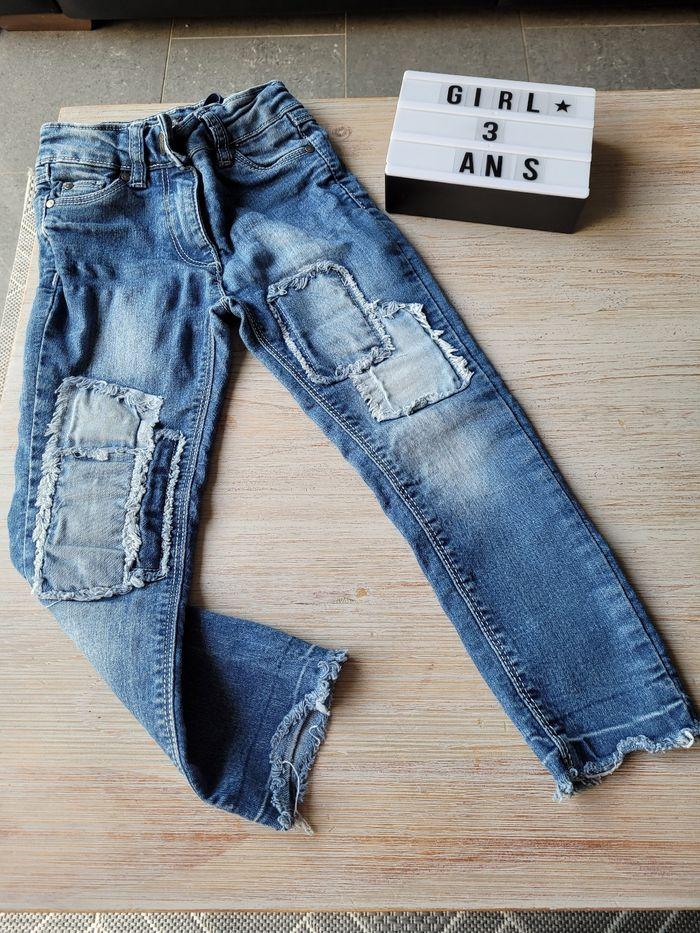 Jeans 3 ans rapiecé - photo numéro 1