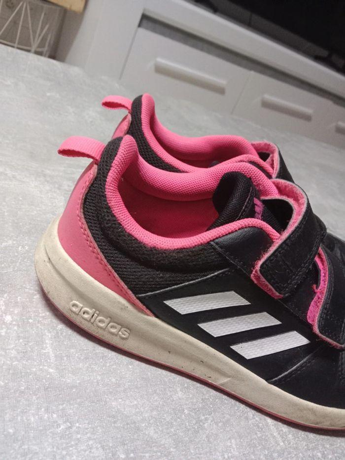 Chaussure adidas taille 34 petite fille - photo numéro 2