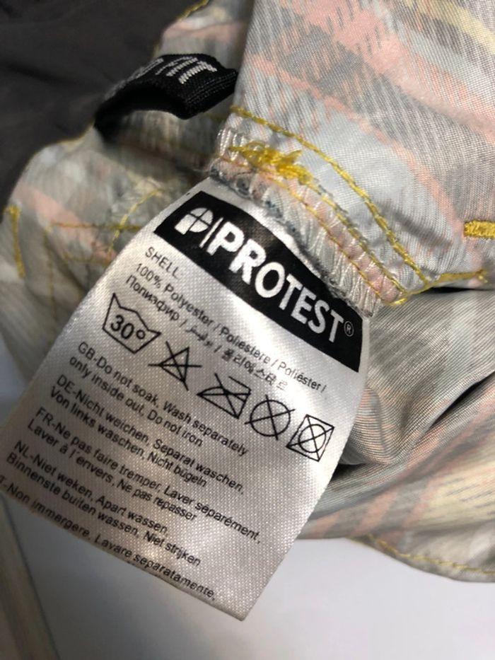 Short cargo / bermuda Protest. Taille M / 38 / 40 42 - photo numéro 16