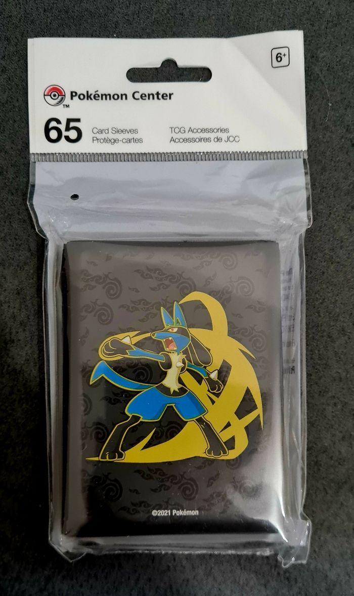 Pokemon Center lucario sleeves x65 - photo numéro 1