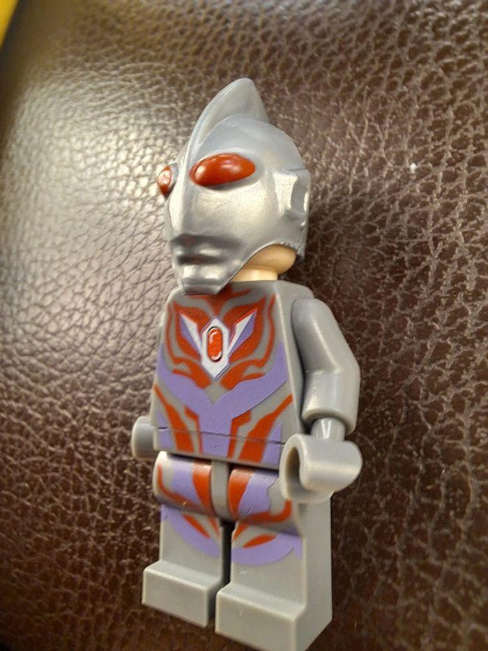 Figurine Lego compatible Ultraman - photo numéro 3