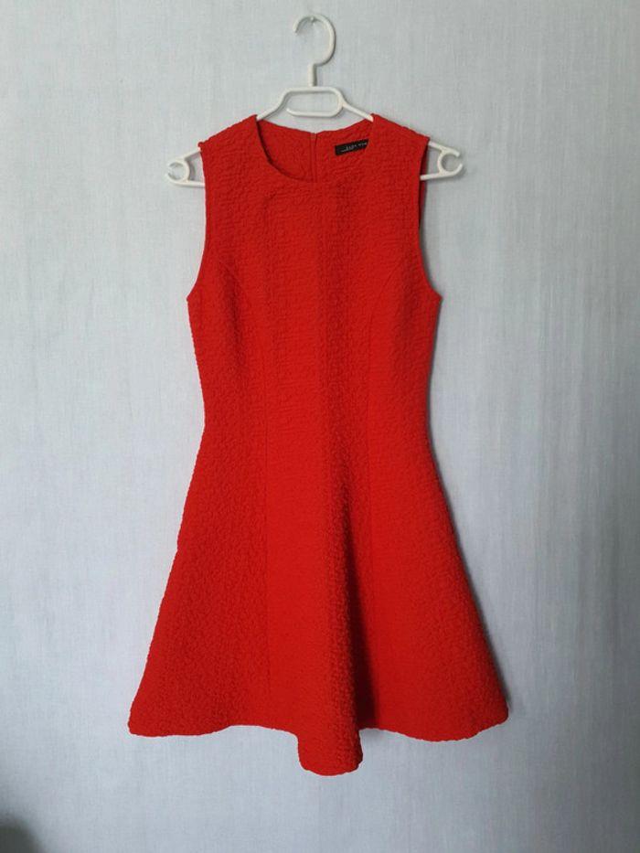 Robe rouge ruché - photo numéro 1