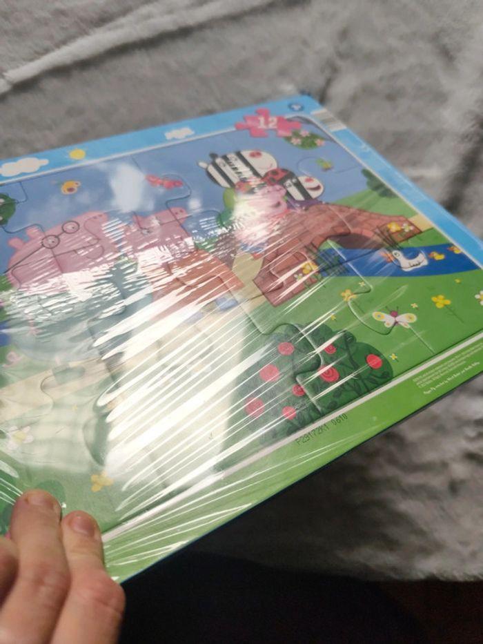 Puzzle pepa pig deux puzzles neuf pas déballer encore sous plastique idéale pour un cadeau de Noël - photo numéro 8