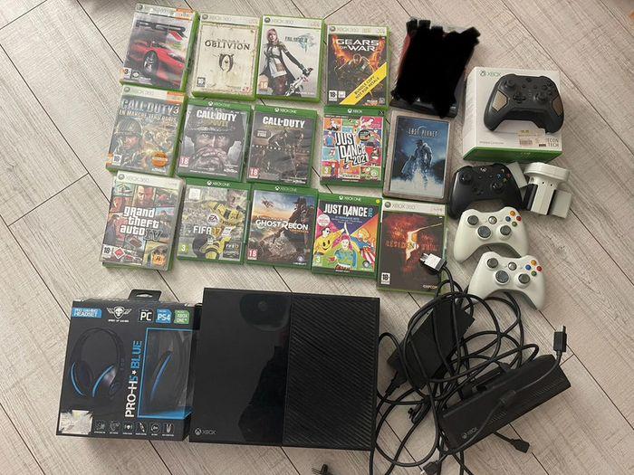 Xbox one pack complet 4 manettes + 14 jeux - photo numéro 1