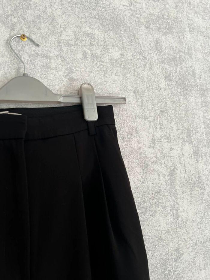 Pantalon noir ajusté H&M taille 36 - photo numéro 2