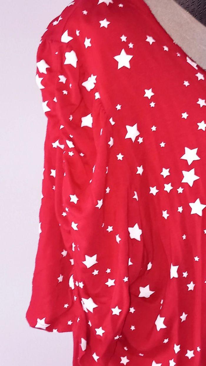 ⭐Beau tee shirt rouge à étoiles⭐⭐ - photo numéro 3