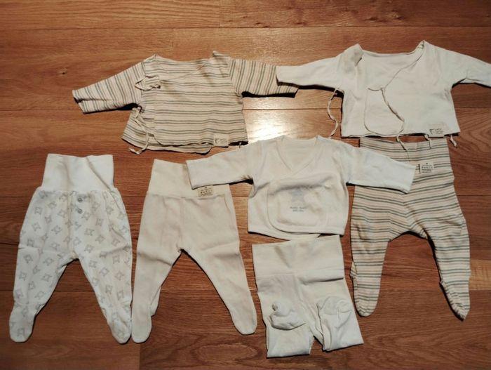 Vêtements hauts et bas bébé - 1 mois - photo numéro 1