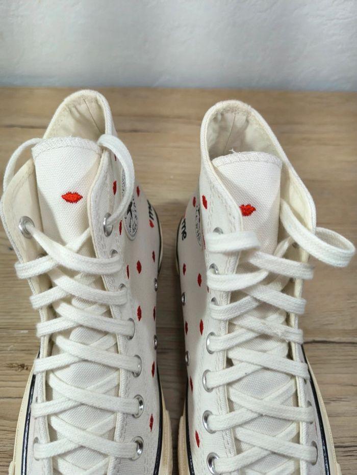 Baskets converse plateforme blanche et rouge Saint Valentin pointure 39 neuves - photo numéro 6