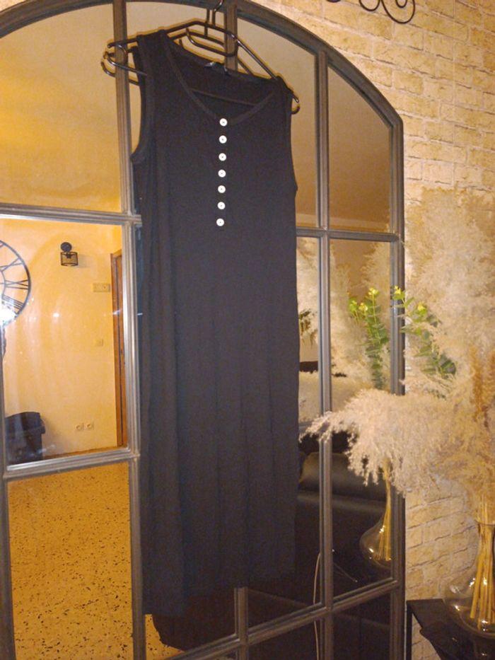 Robe longue noire fendue taille 38 - photo numéro 1