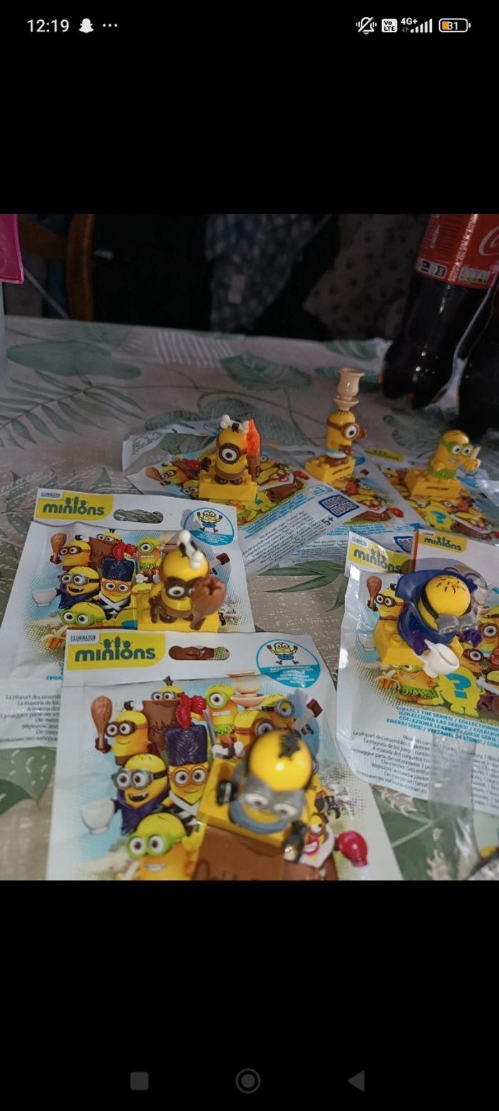 Lots 9 figurine les minions méga bloc - photo numéro 4