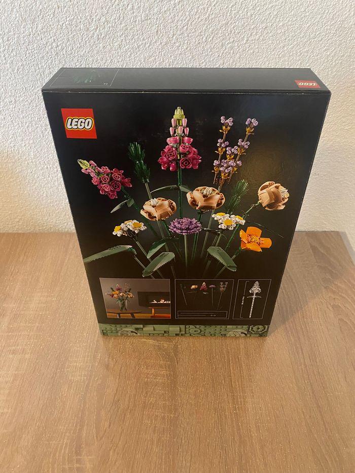 Bouquet de fleurs - LEGO 10280 - photo numéro 1