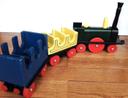 Jouet vintage : petit train en bois, Siso