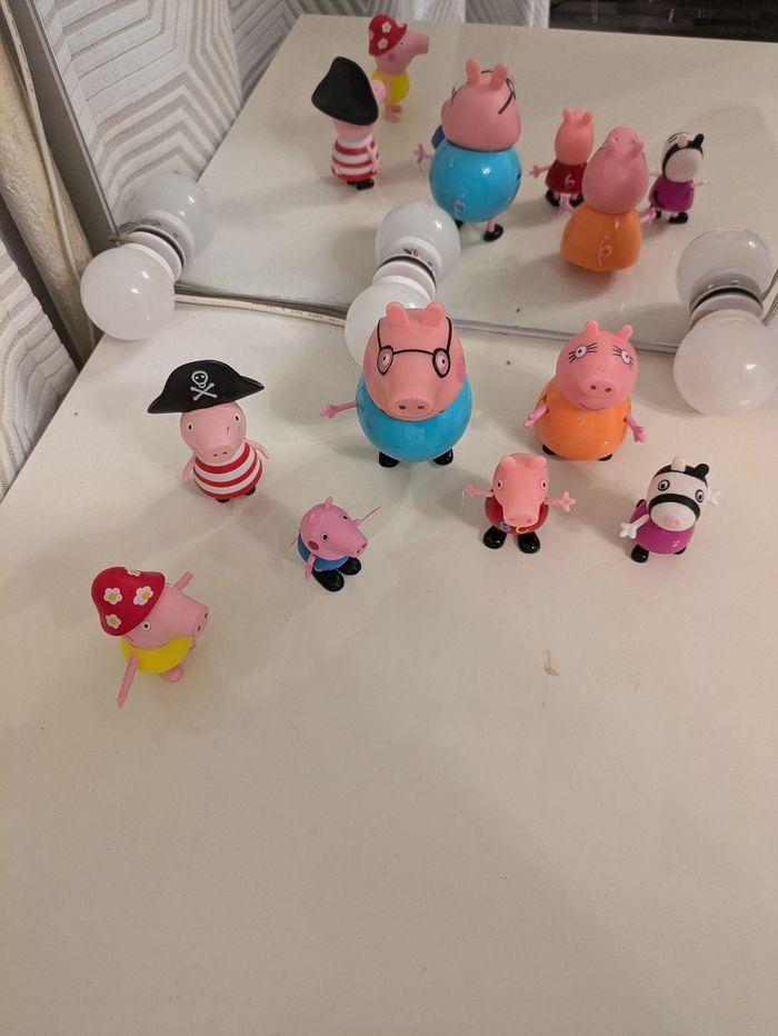 Lot de 7 figurines Peppa pig en parfait état - photo numéro 3