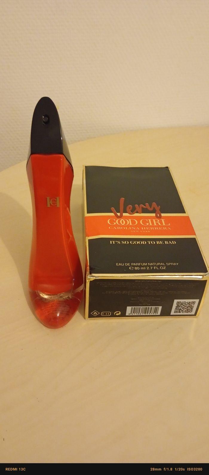 Eau  de parfum very ood girl carolina Herrera ( it's good to be bad ) 80 ML - photo numéro 5