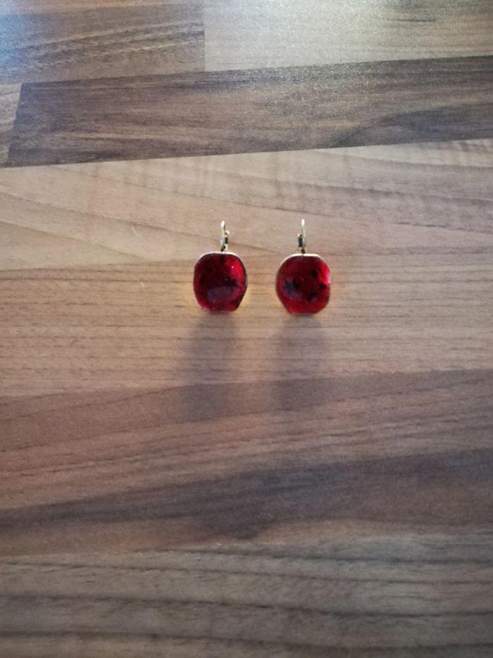 Boucle d'oreille rouge - photo numéro 3