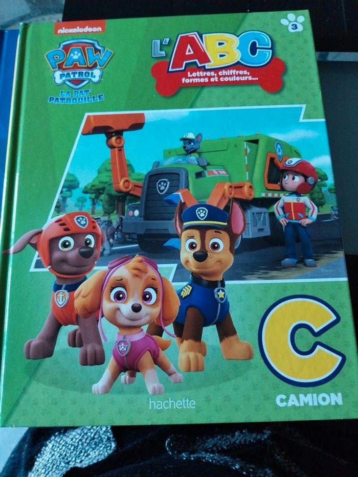 Lot 19 Livres Paw Patrol ABC - photo numéro 2