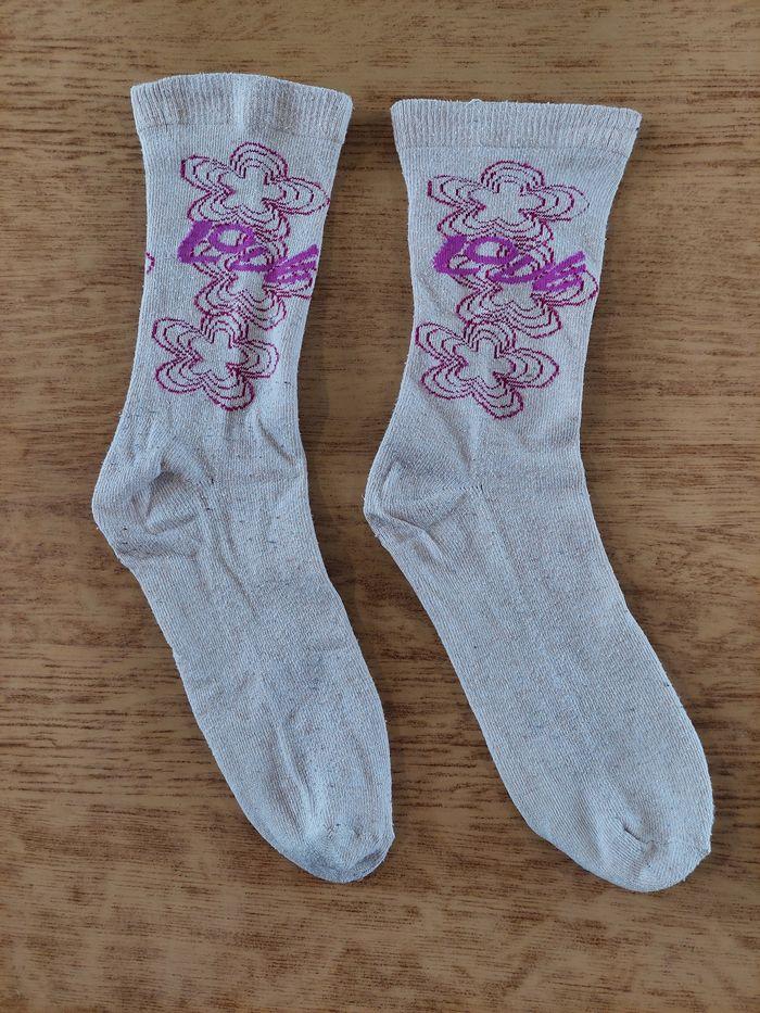 Chaussette 🧦 écru à motif fleur 🌸 pointure 38-41 - photo numéro 1