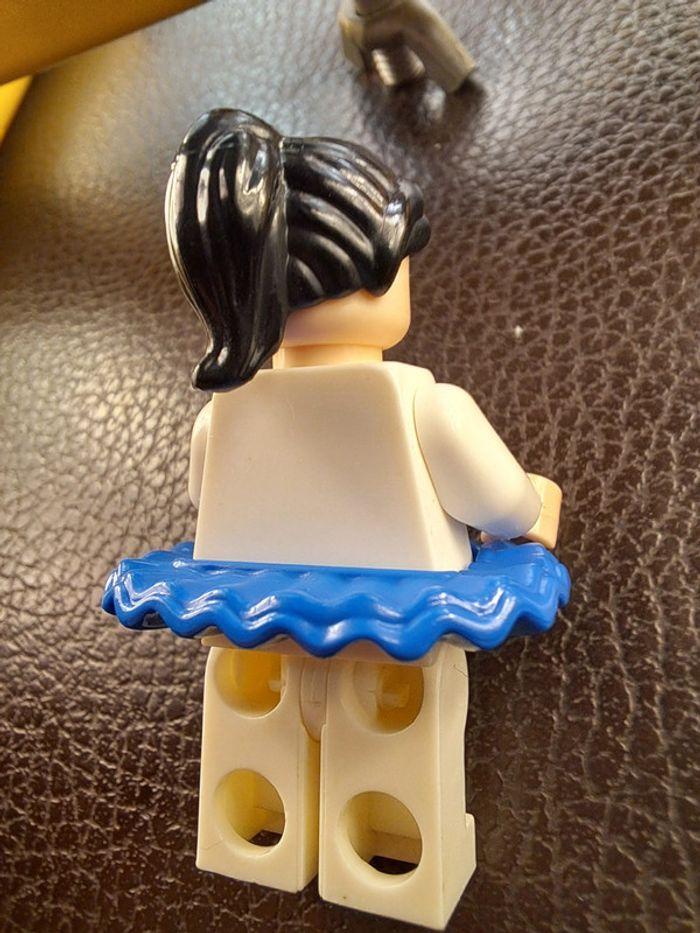 Figurine Lego compatible Danseuse - photo numéro 8