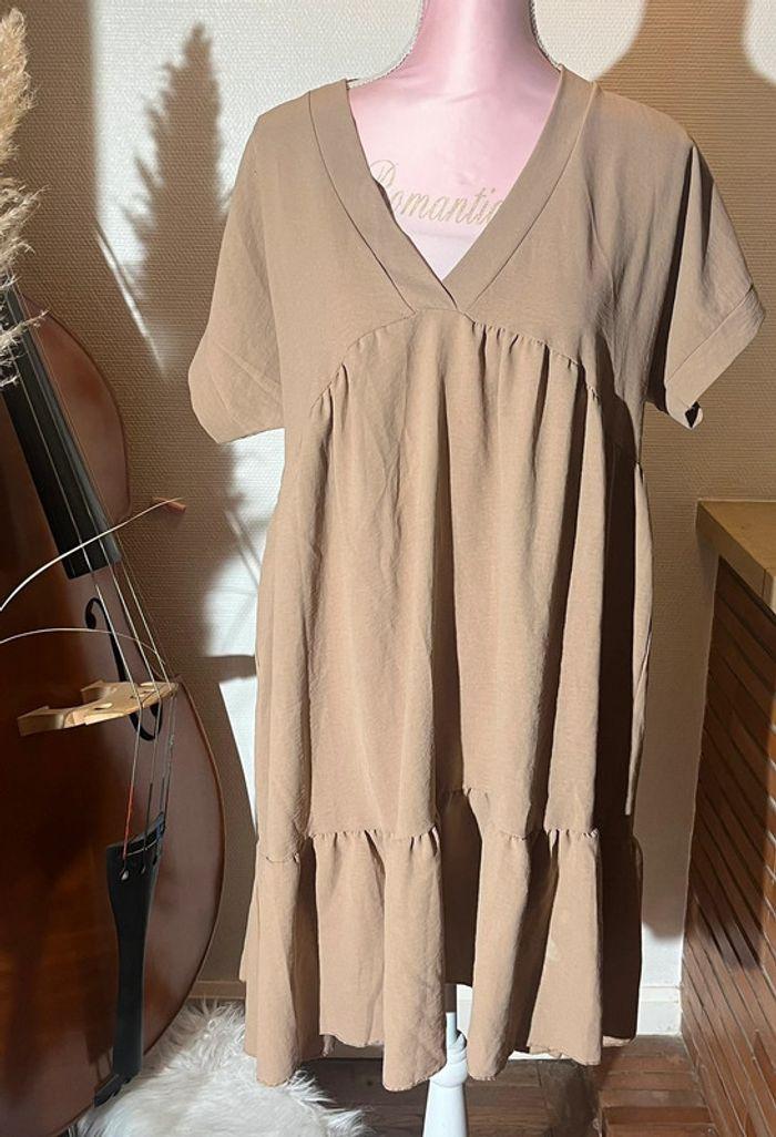 Robe beige taille 44 manches courtes - photo numéro 1