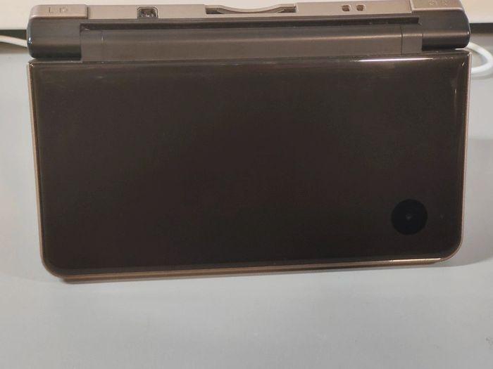 Console Nintendo DSI XL Chocolat avec chargeur - photo numéro 5