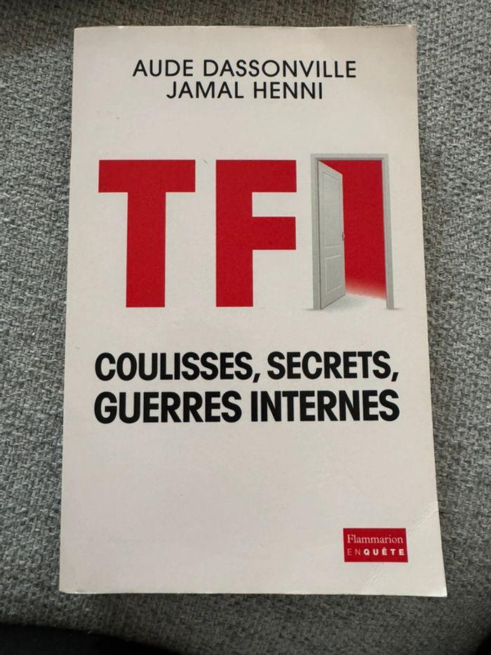 Livre «TF1 : Coulisses, Secrets et Guerres Internes - photo numéro 1