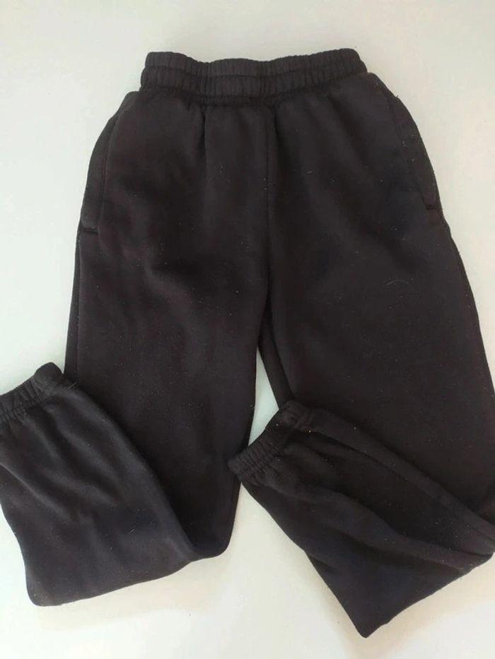 Pantalon de survêtement 8 ans - photo numéro 1