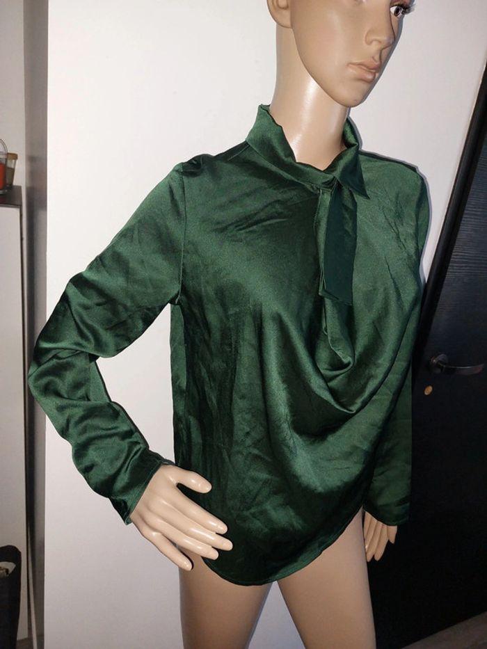 Blouse satinée taille S - photo numéro 5