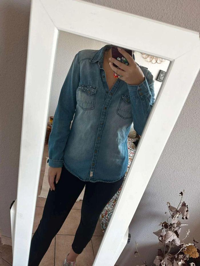 Chemise en jean  détail  sur  poche  avant taille  s/m - photo numéro 10